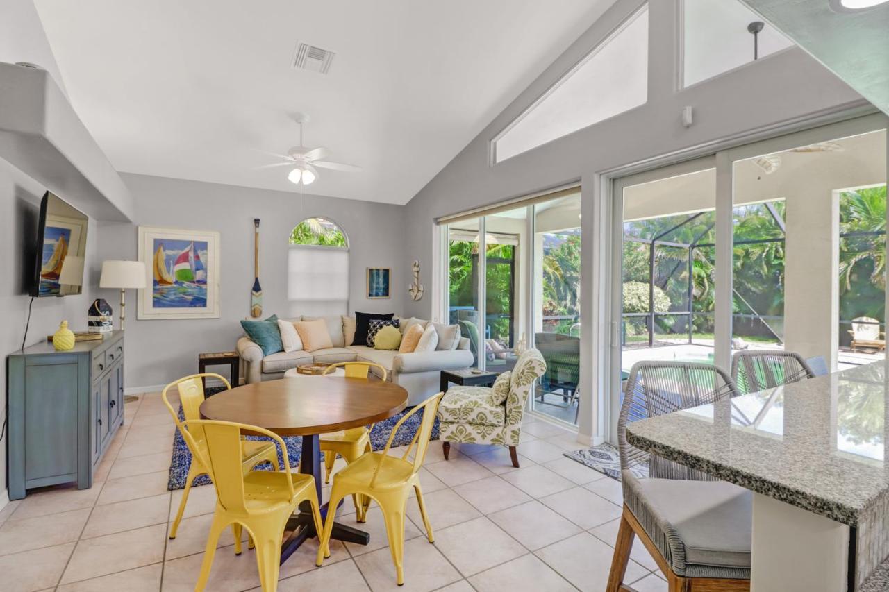 Cozy Beach House - 5 Minutes From Vanderbilt Beach North North Naples Екстериор снимка