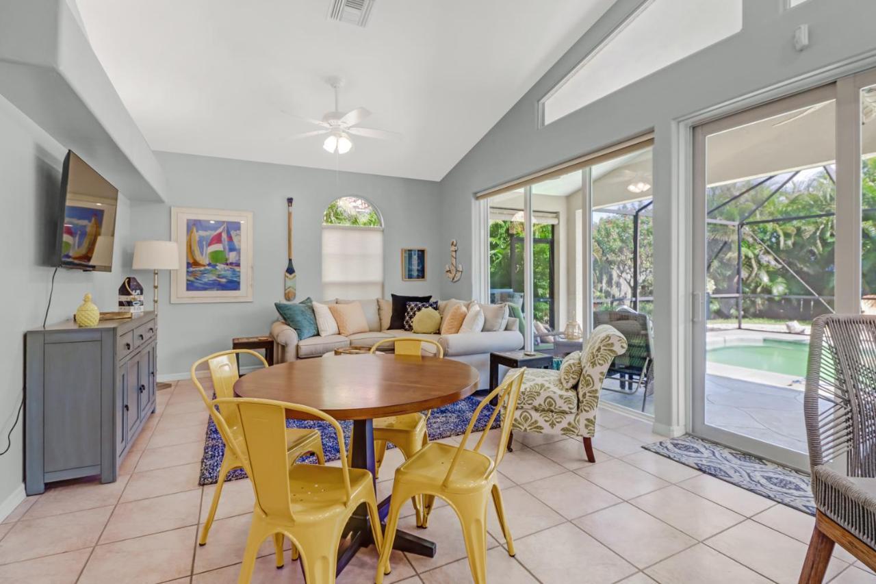 Cozy Beach House - 5 Minutes From Vanderbilt Beach North North Naples Екстериор снимка